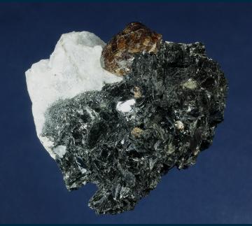 RG0989 Zircon with Biotite on Nepheline from Seiland, Alta, Finnmark Fylke, Norway